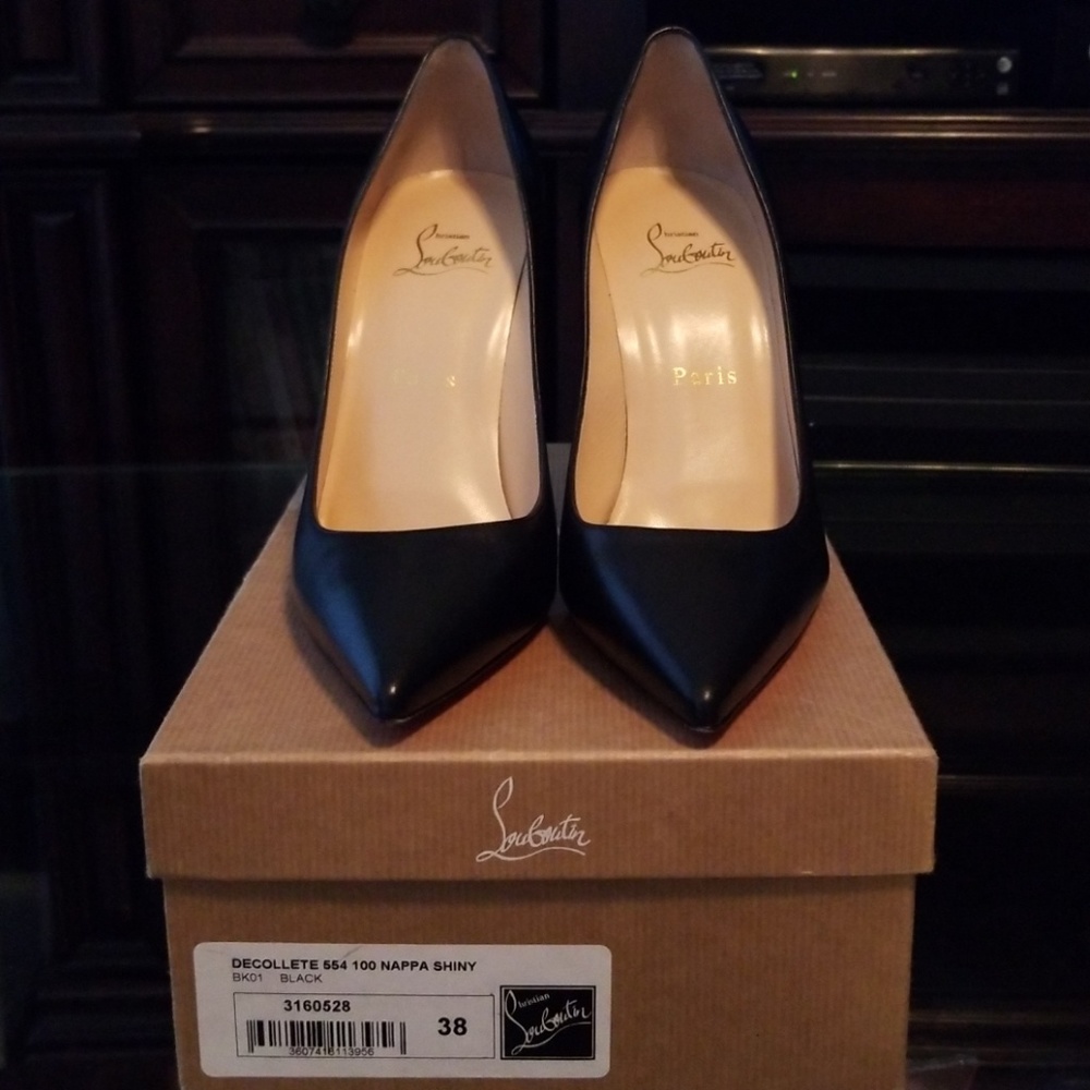 Louboutin Black heels